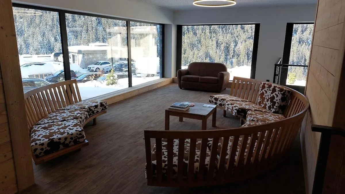 Courchevel Moriond 1650 - 2 Bedrooms - Sleeps 8 0*,  Frankrijk